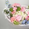 Букет из гортензии, ранункулюсов, дельфиниума