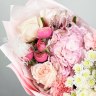 Букет гортензий, гвоздик, роз
