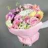 Букет из хризантем, роз и гвоздик