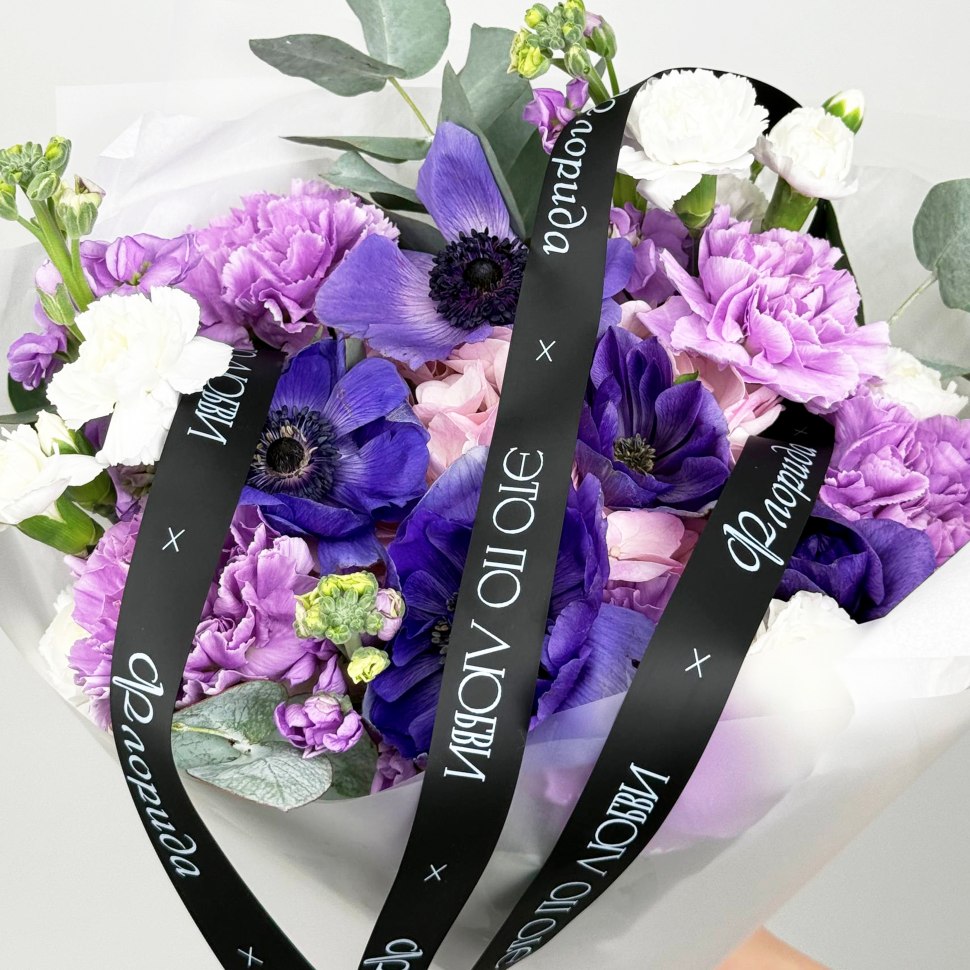 Букет из анемонов, гортензий, гвоздик, маттиол