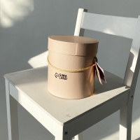 Зайка в подарочной коробке