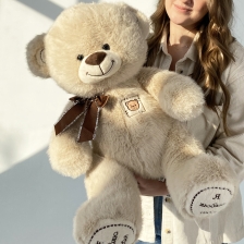 Бежевый мишка