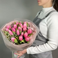 Букет с 19 тюльпанами (цвет из имеющихся)