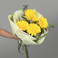 Букет из желтых гербер