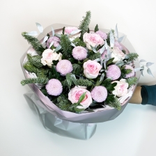 Новогодний букет из нобилиса и хризантем