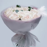 Букет из роз с оформлением