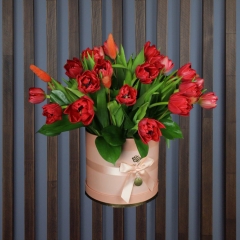 Коробочка с цветами №3 с тюльпанами (цвет на выбор)