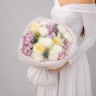Букет из хризантем, роз и маттиол 