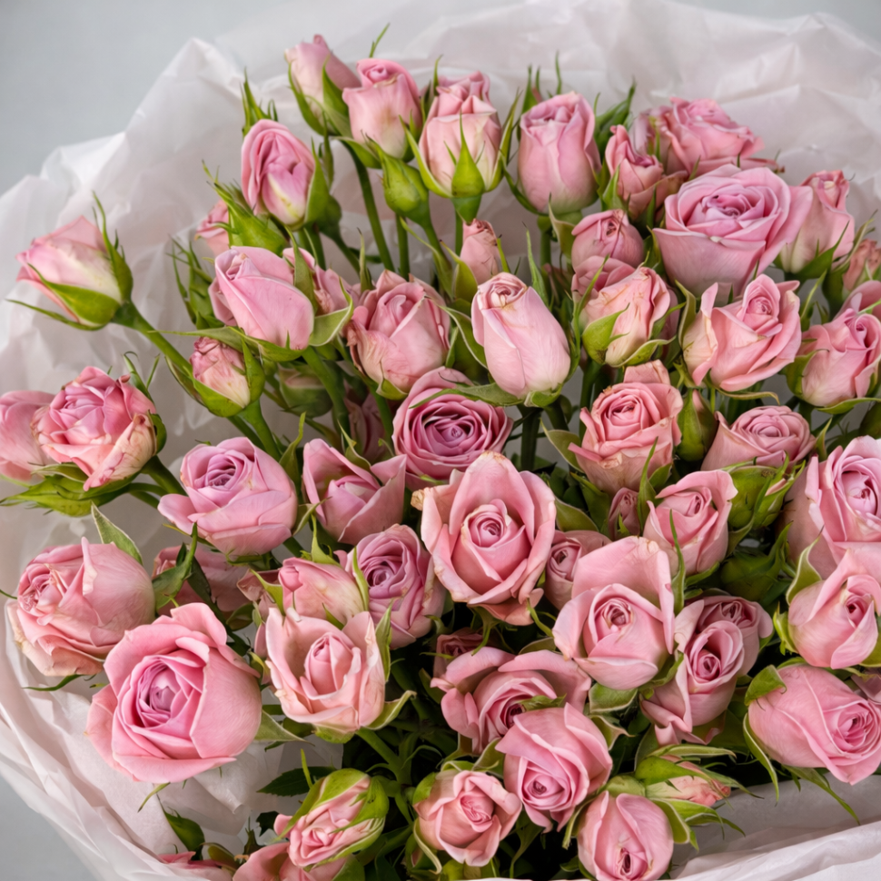 Букет из 11 розовых кустовых роз