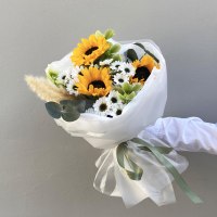 Букет с подсолнухами 
