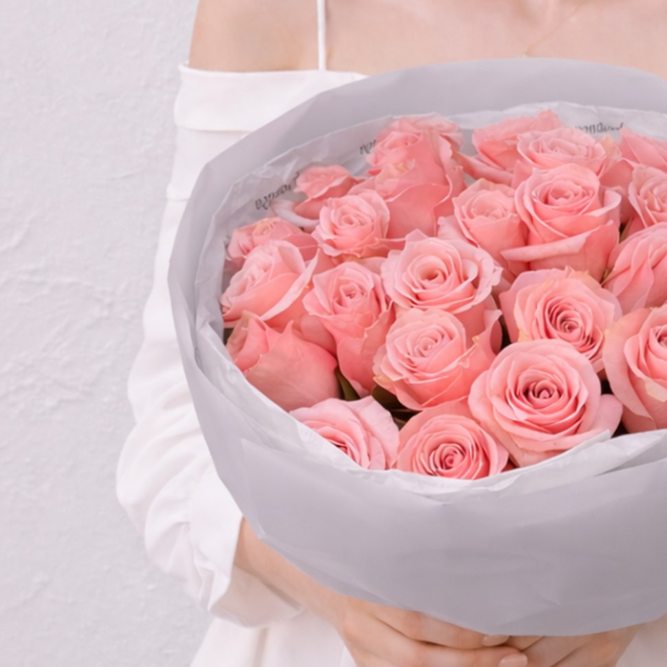 Акция! Букет из 25 розовых роз 60см с оформлением