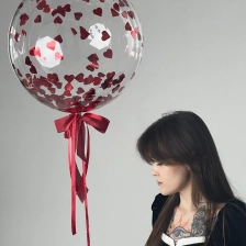 Шар круглый с наполнением сердцами и бантом