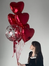 Шар с наполнением и 7 шариков сердец