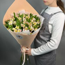Букет из 17 альстромерий