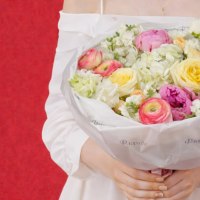 Букет из гортензий, роз, ранункулюсов и пионов