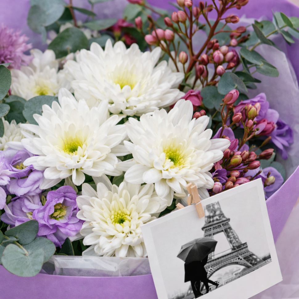 Букет из хризантем, маттиолы кустовой, хамелациума