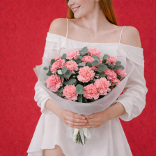 Букет из 15 голландский гвоздик и эвкалипта